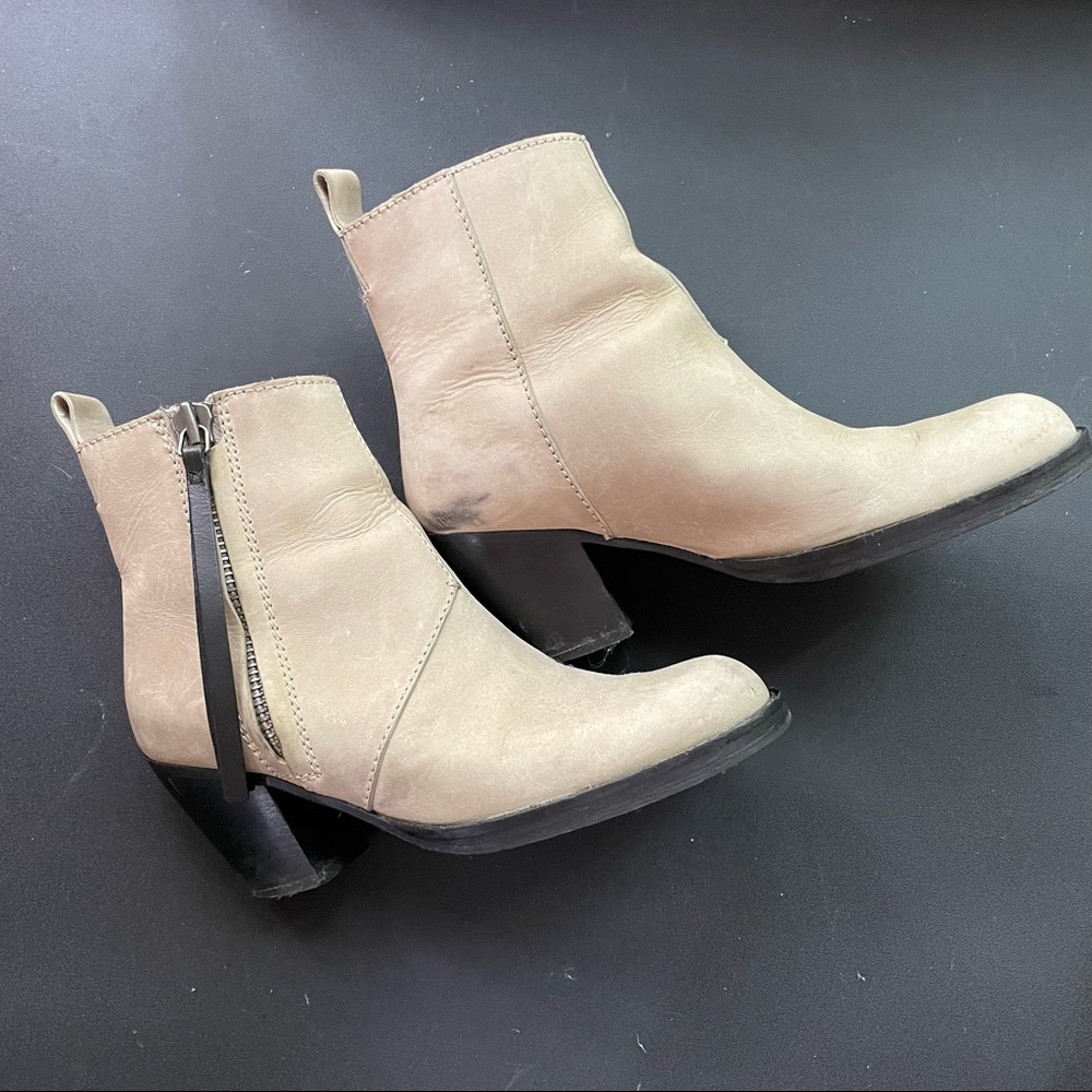 Acne Studios pistol bootie - size US 7 used